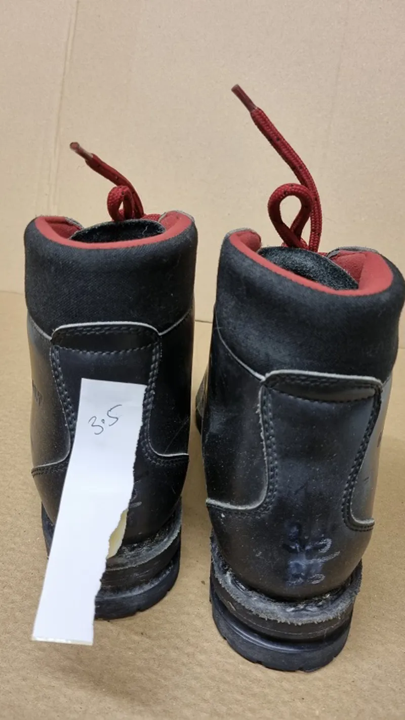Garmont 75mm Nordic Ski Boot size 36